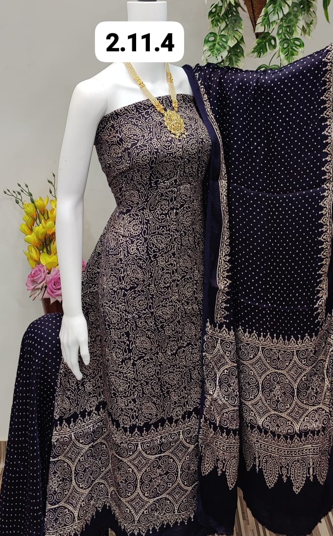 SWADESHI SOUL Ahrakh Top with Dupatta